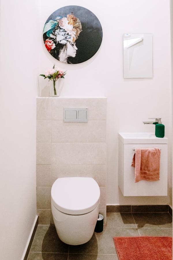 Smaragd Apartman Дьор Екстериор снимка