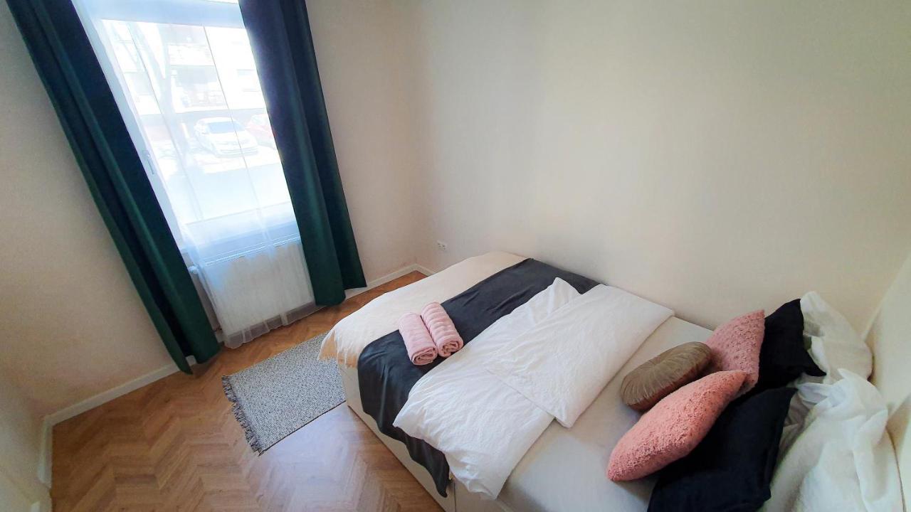 Smaragd Apartman Дьор Екстериор снимка